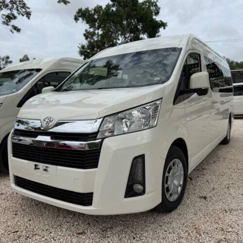Toyota Hiace 2022